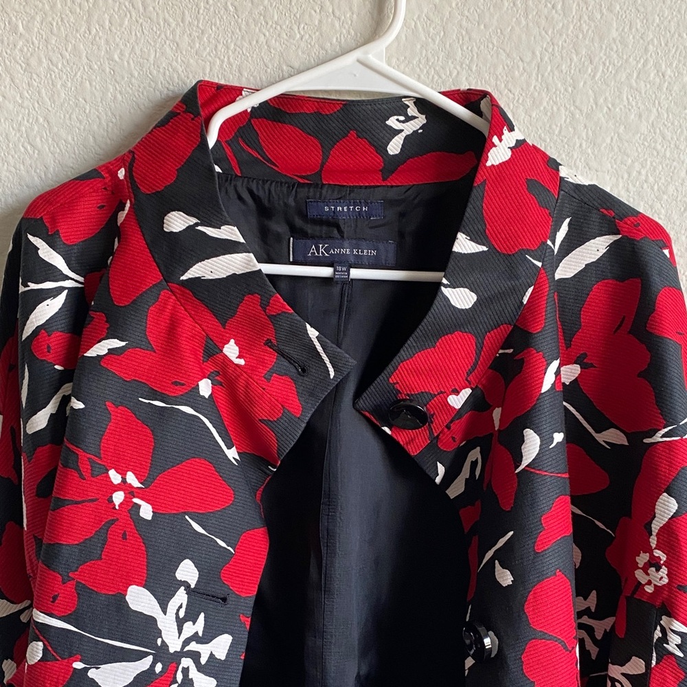Anne Klein Red and Black Floral Blazer - Picture 13 of 16